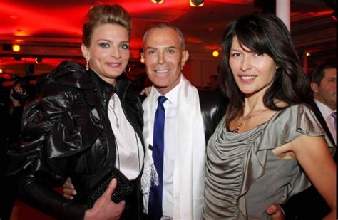 Photo Sarah Marshall Et Jean Claude Jitrois En Compagnie De Karina