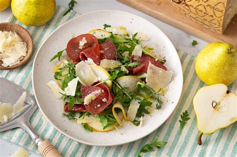 Insalata Di Bresaola Pere Rucola E Grana Padano Riserva Secondi