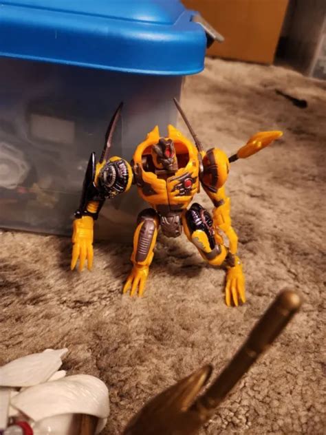 TRANSFORMERS BEAST WARS IGUANUS Transmetals 2 Deluxe Class Opened