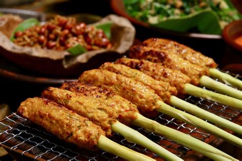 Resep Sate Lilit Ayam Khas Bali Yang Pedas Gurih