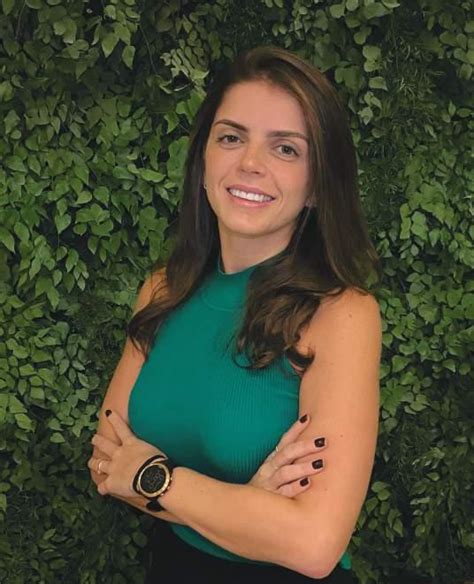 3 Hot Sexy Rozeane Ribeiro Bikini Pics