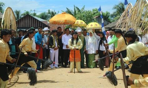 Disambut Secara Adat Mongondow Ini Agenda Sultan Ternate Usai