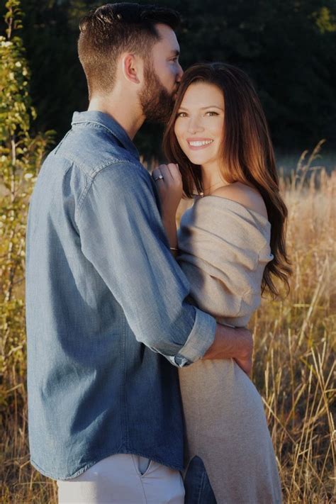 Morgan Depee Photography Outdoor Couples Photography Outdoor Couple