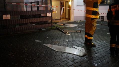 Unwetter Sturmtief Zoltan Alle Einheiten Der Freiwilligen