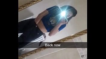 Katie garbett frotando su vagina húmeda XVIDEOS