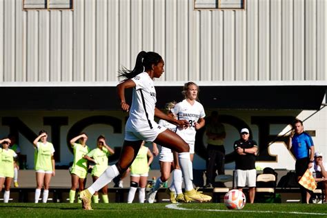 Vanderbilt Soccer Upsets No 5 Clemson Advances In Di Womens Soccer