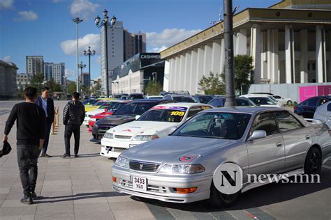 Фото Спорт автомашины үзэсгэлэн Newsmn