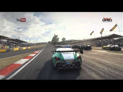 Grid Autosport Rennen Mount Panorama Zum Lachen Erste Kurve Youtube