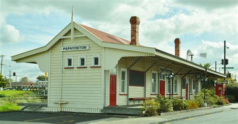 locals ode  south auckland ensemble magazine