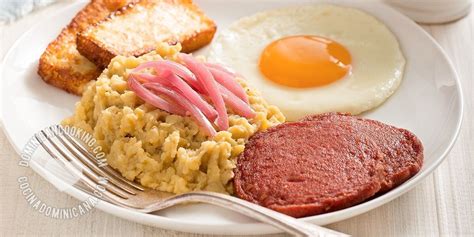 Recetas Tradicionales Dominicanas In 2020 Mangu Recipe Recipes