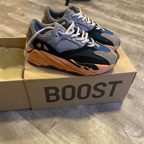 YEEZY 700 size 6 men comes with box DM BEFORE... - Depop