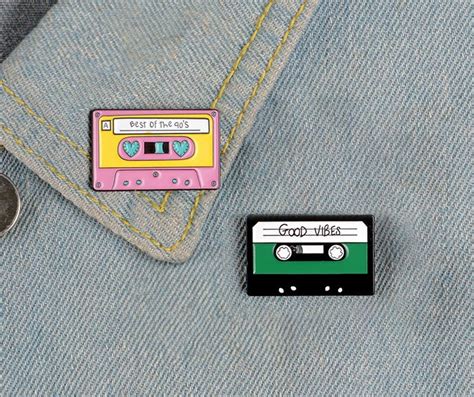 Retro Vintage Audio Cassette Enamel Pin Cute Tiny Retro Audio Cassette