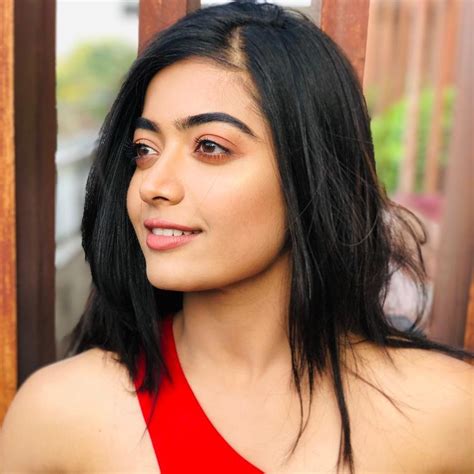 Rashmika Mandanna Age, Height, Weight, Bra size, Family, Biodata, Wiki, Husband | UncutINDIA