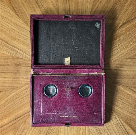 Kilburn Stereoscope | Stereo Daguerreotype Case | England 1850s