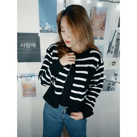 Jual EMIRA CARDIGAN KNIT Crop Cardigan Rajut Wanita Stripe Gaya Korea