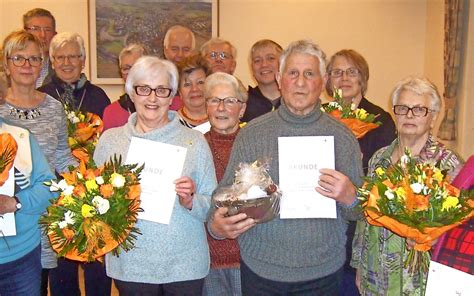 Ehrennadeln für treue Chorsänger in Lissingen