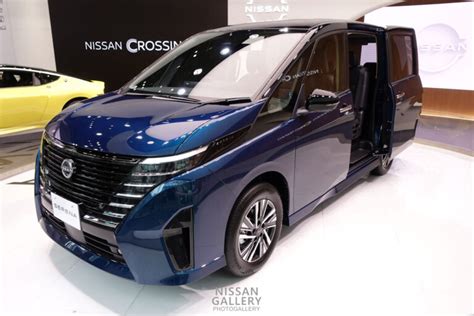 日産 新型セレナ C28型 を日産クロッシングに展示 日産ギャラリーフォトギャラリー