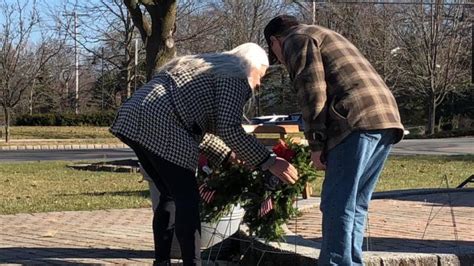 Veterans Remembered With Wreaths