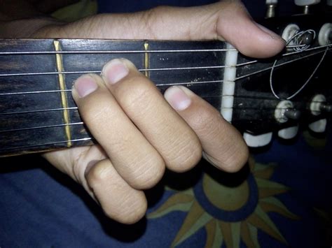 Belajar Bermain Gitar Dengan Cepat Rivkycrispyy