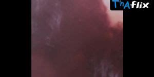 Taina Cary Lesbian Breasts Scene In Me Falta Tempo Para Celebrar Teus