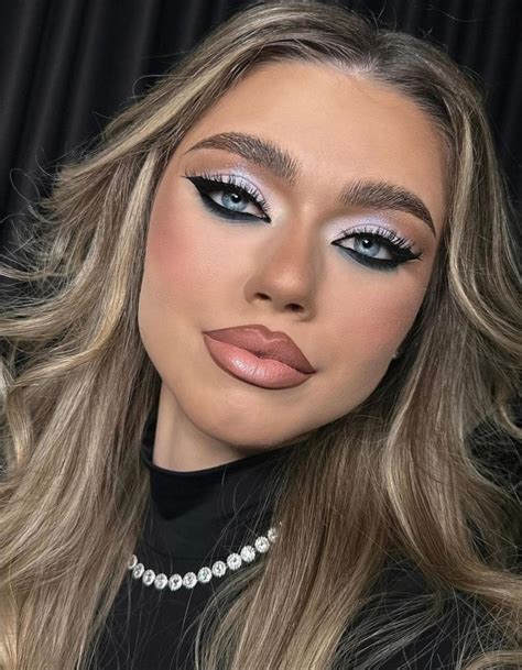 How To Achieve A Stunning Prom Makeup Look With Nude Lips