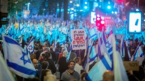 Israeli Arabs Torn Over Judicial Reforms Protest Movement Bbc News