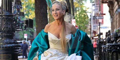 Muere figura icónica detrás de Carrie Bradshaw y su traje de novia de Sex and the City VADER