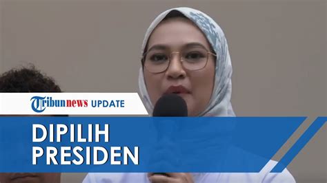 Sosok Angkie Yudistia Wanita Tuli Yang Jadi Staf Khusus Kepresidenan