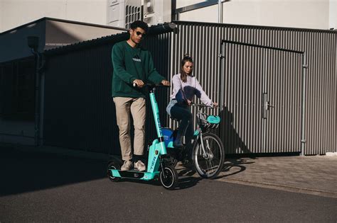 Electric Bikes vs Electric Scooters - Scooter Trendz