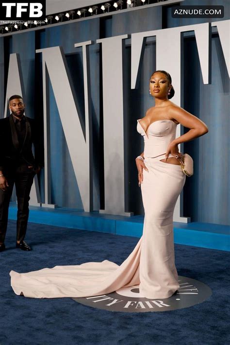 Megan Thee Stallion Sexy Seen Showing Off Her Hot Cleavage At The Vanity Fair Oscar Party In