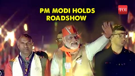 Pm Narendra Modi Holds Mega Roadshow In Jaipur