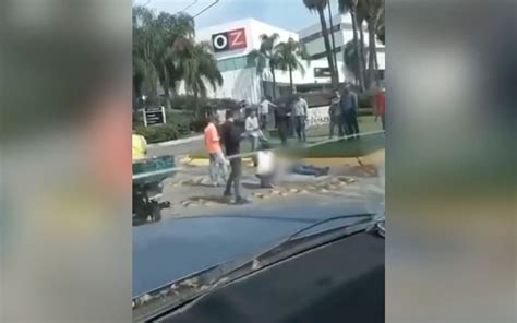 Nueva Balacera En Zapopan Presunto Asaltante Muere Frente A Puerta De