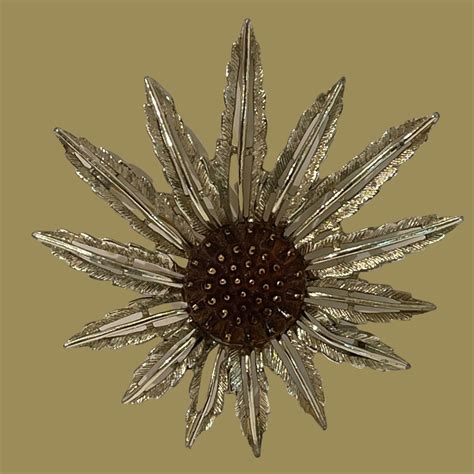 Sarah Coventry Vintage Gold Tone Sunflower Brooch Pin Gem