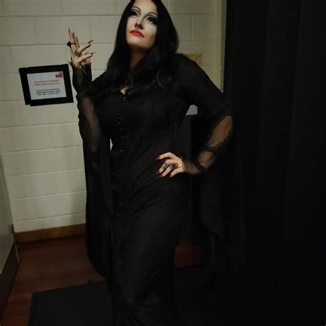 Morticia R Cosplaygirls