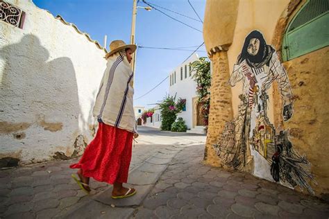 Djerbahood Une Ville D Di E Au Street Art Avec Artistes Street