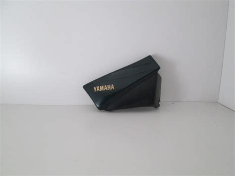 Cache latéral droit d occasion YAMAHA 125 SR Basic Moto France