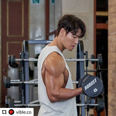 BXH nam nghệ sĩ hot nhất tháng 7 Kim Jong Kook tập gym đánh bại loạt danh hài nổi tiếng