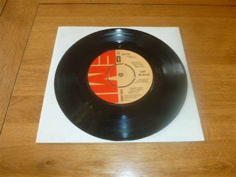 Cliff Richard Carrie 1980 Uk 7 Vinyl Single Ebay