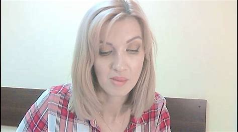 Ingrit Top Naked Stripping On Cam For Live Sex Video Chat SexyPussy