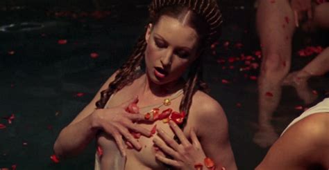 Calígula nude pics Страница