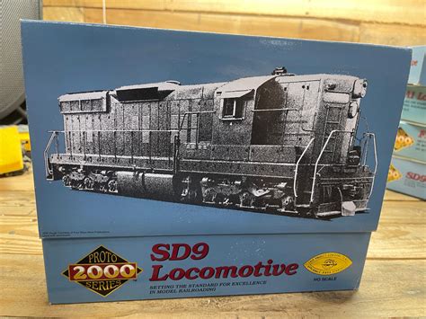 Lot - proto 2000 Series HO scale SD9 Locomotive