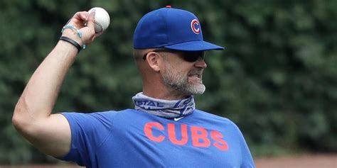 Manager David Ross, 5 others skip Cubs' workout