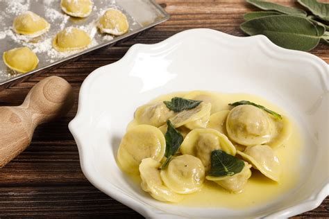 Ravioli Ripieni Di Faraona Soc Agr Guidi Di Roncofreddo