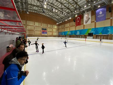 Ekim Stanbul Artistik Buz Pateni Yar Mas Ba Lad