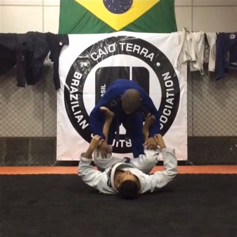 Triângulo Iniciado Da Passagem De Guarda Com Joaorodrigues Bjj 👊🏻