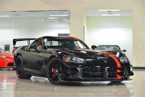 Gorgeous Black Dodge Viper SRT-10 ACR For Sale - GTspirit