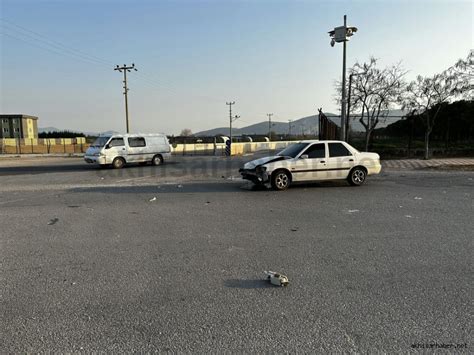 Akhisar da feci kaza otomobil ile motosiklet kafa kafaya çarpıştı