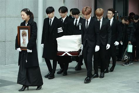 Funeral De Jonghyun é Marcado Pela Presença De Estrelas Do K Pop Capricho