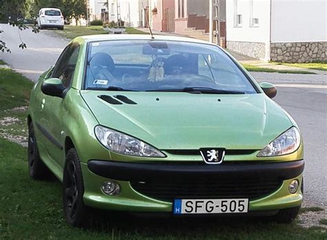 peugeot 206 CC, fotografiert in August 2020. - Fahrzeugbilder.de