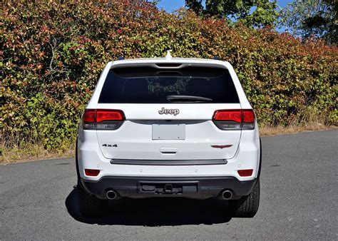 2017 Jeep Grand Cherokee Trailhawk 5 7 Hemi Road Test The Car Magazine